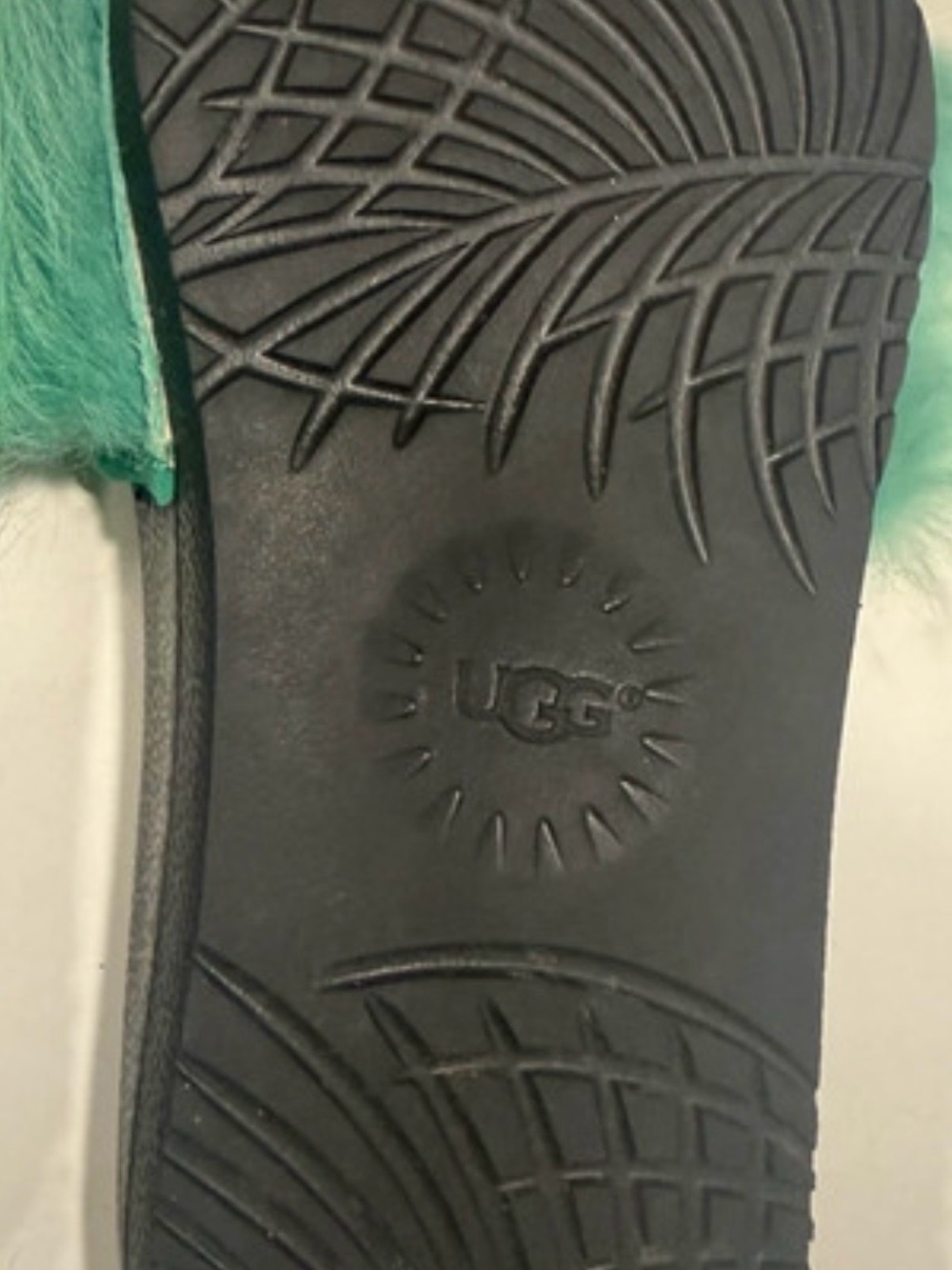 NWT SIZE 9 UGG slides - Picture 5 of 7